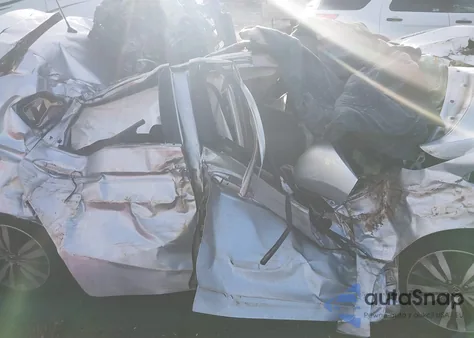 2015 Honda Fit Ex z USA, uszkodzony, nr VIN 3HGGK5G84FM721592